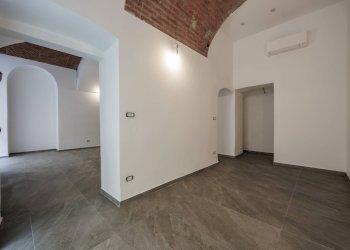 Shop Via Milano, Torino (neighborhood Centro) - photo 5