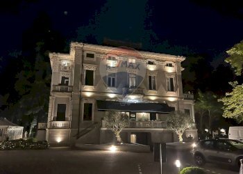 Locale Commerciale Via Roma, Gallarate - foto 1