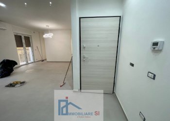 Three-room apartment Via Arcivescovo Francesco Pacca, Benevento - photo 4
