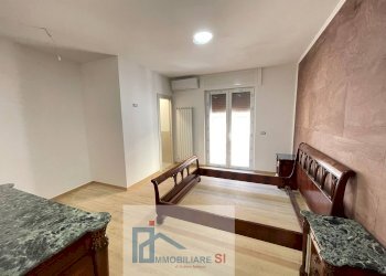 Three-room apartment Via Arcivescovo Francesco Pacca, Benevento - photo 16