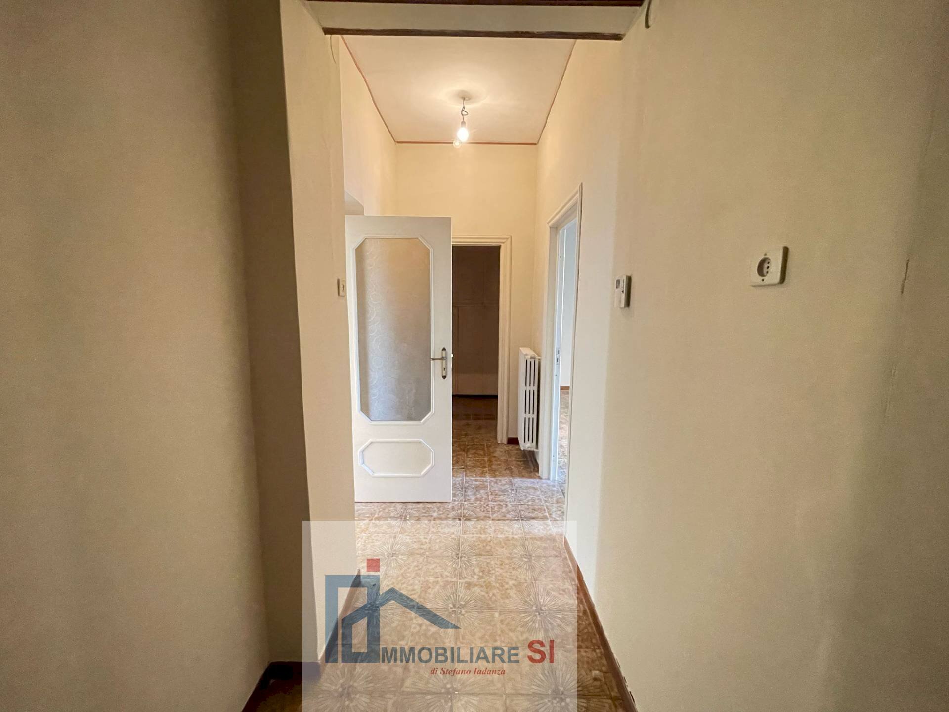 Three-room apartment Viale Antonio Mellusi, Benevento - photo 3
