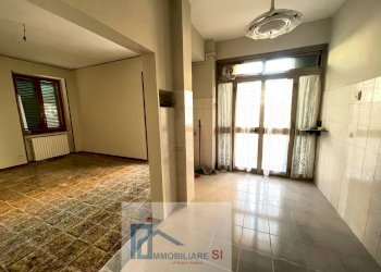 Three-room apartment Viale Antonio Mellusi, Benevento - photo 5