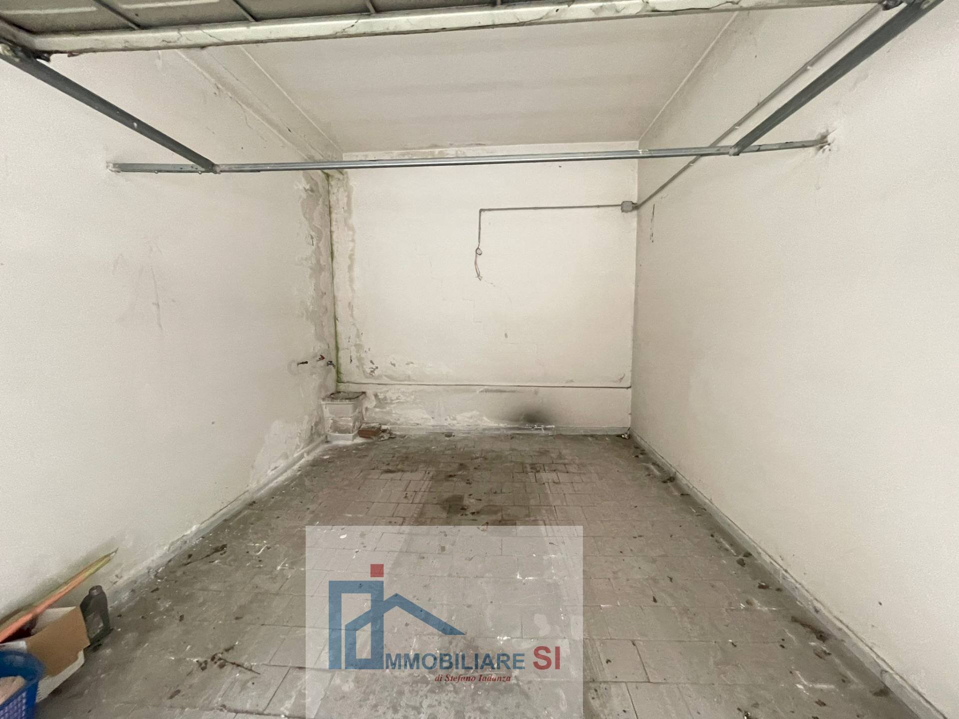 Box Via Raffaele Delcogliano, Benevento - foto 3