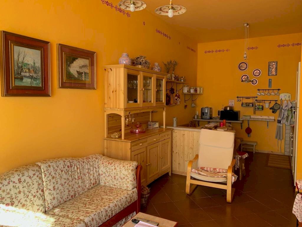 Salone - Appartamento Frazione Caldirola, Fabbrica Curone - foto 2