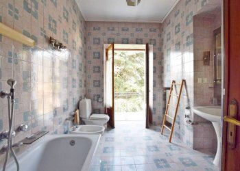 Bagno - Appartamento via Generale Dho, 21, Roccaforte Mondovì - foto 12