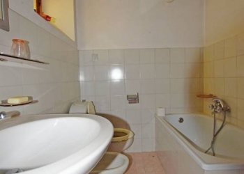 Bagno - Appartamento via Generale Dho, 21, Roccaforte Mondovì - foto 19