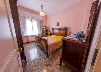 Camera da letto - Appartamento via Giovanni Opisso, Genova (zona Pegli) - foto 16