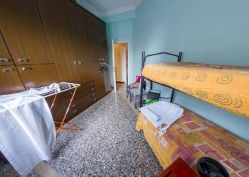Camera da letto - Appartamento via Giovanni Opisso, Genova (zona Pegli) - foto 27