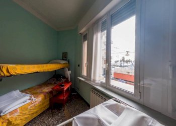 Camera da letto - Appartamento via Giovanni Opisso, Genova (zona Pegli) - foto 29
