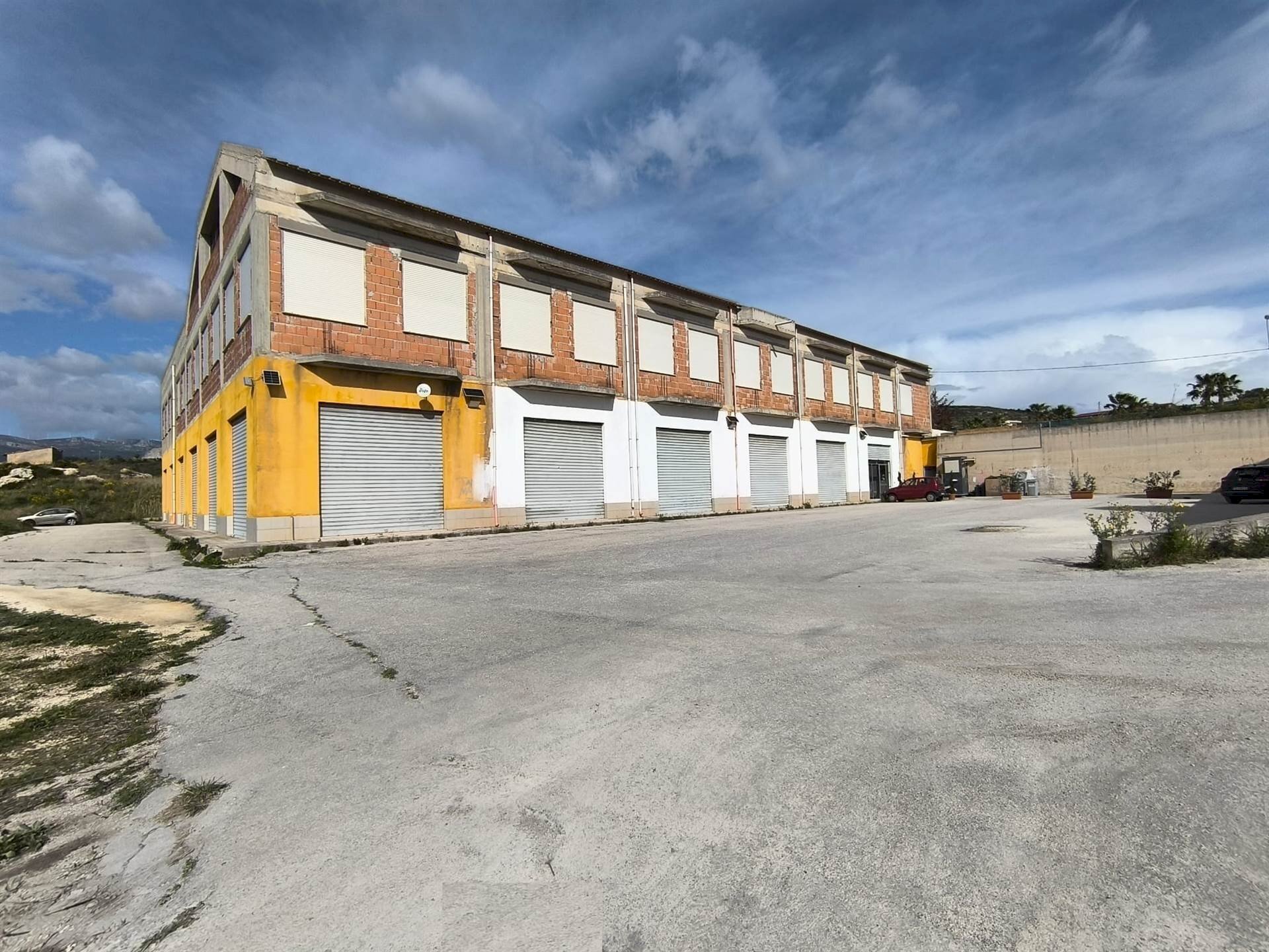 Commercial Activity Via Montella snc, Sciacca - photo 1