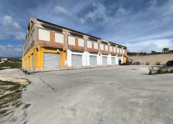 Commercial Activity Via Montella snc, Sciacca - photo 1