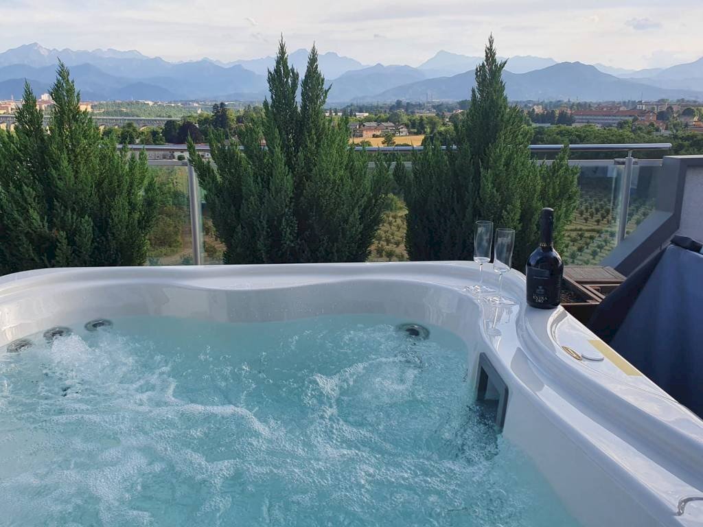 Piscina - Attico frazione Madonna dell'Olmo, Cuneo - foto 2