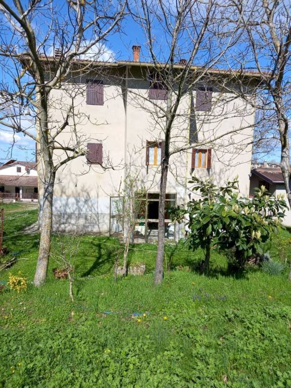 Facciata - Casa indipendente Valsamoggia (zona San Damaso) - foto 1