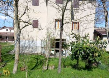 Facciata - Casa indipendente Valsamoggia (zona San Damaso) - foto 1