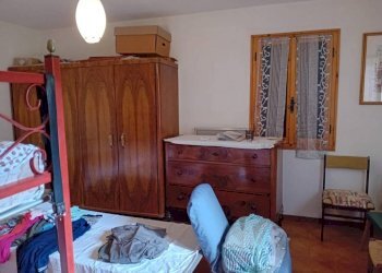 Camera da letto - Casa indipendente Valsamoggia (zona San Damaso) - foto 41