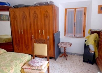 Camera da letto - Casa indipendente Valsamoggia (zona San Damaso) - foto 49