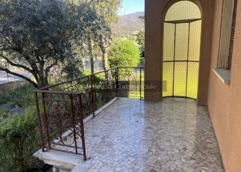 balconata d\'ingresso - Villa Unifamiliare Bovezzo - foto 12