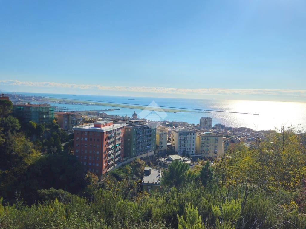 Three-room apartment Viale alla Pineta, Genova (neighborhood Pegli) - photo 1