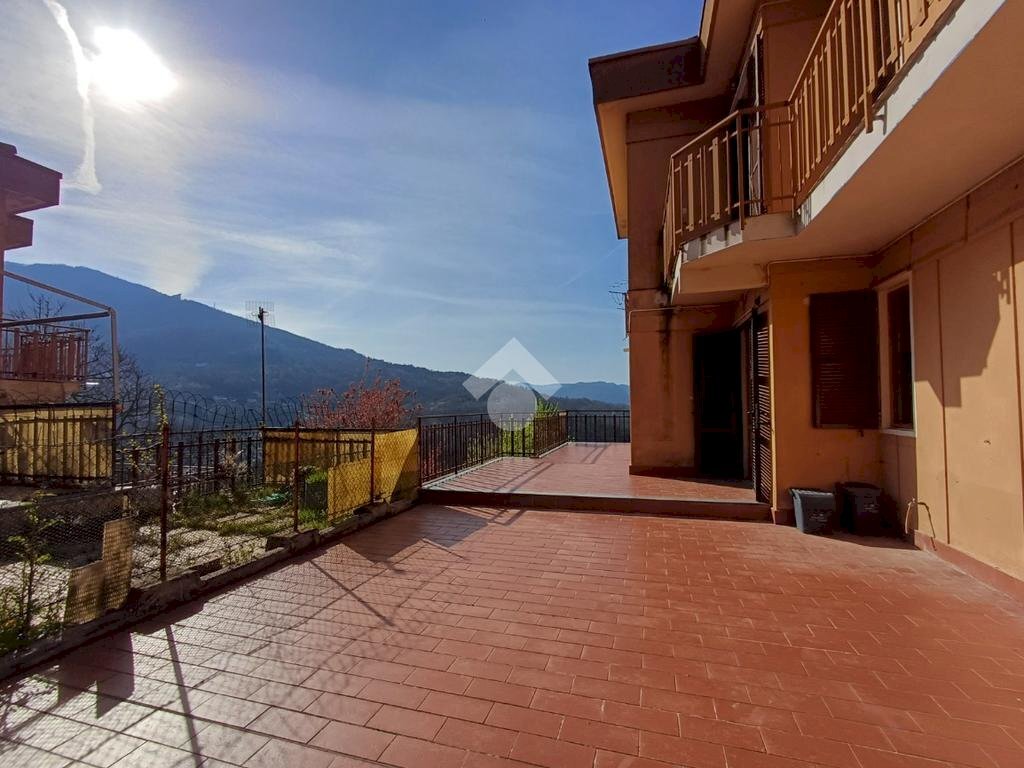 Apartment Via Francesco Strata, Savignone - photo 3
