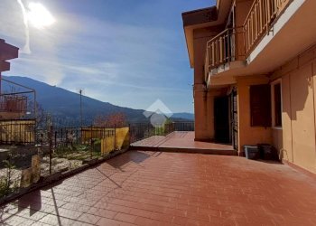 Apartment Via Francesco Strata, Savignone - photo 3