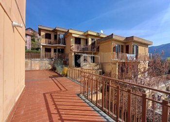 Apartment Via Francesco Strata, Savignone - photo 7