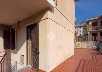 Apartment Via Francesco Strata, Savignone - photo 10