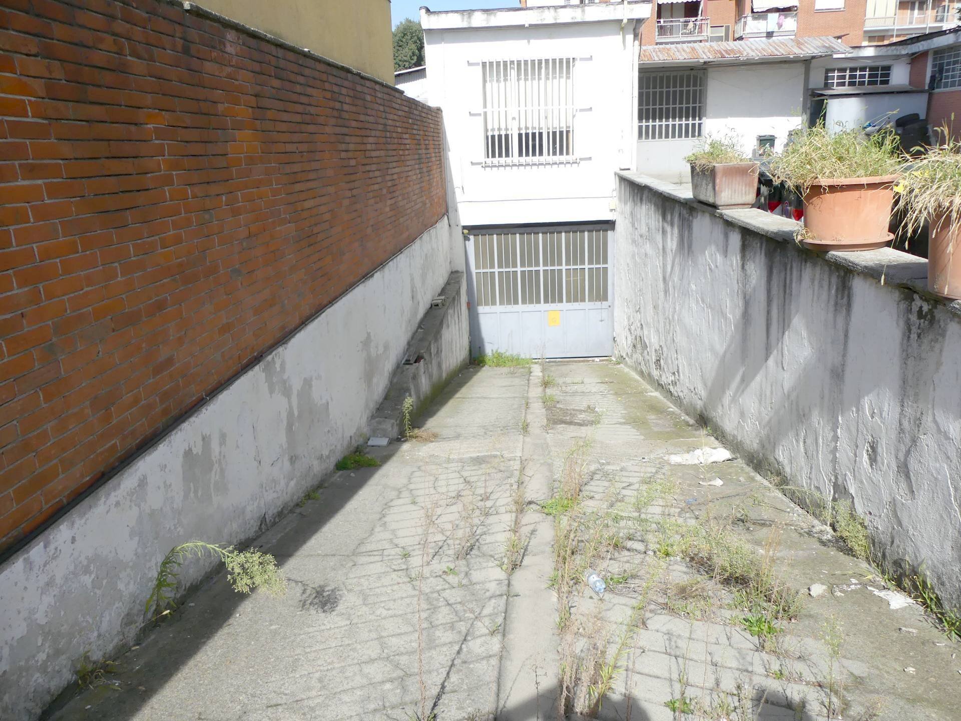 Locale Commerciale Via Camillo Riccio, Torino (zona Mirafiori Sud) - foto 3