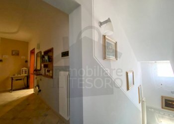 Corridoio - Villa via Pablo Neruda, San Leo - foto 31