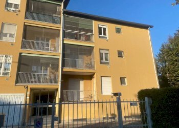 Facciata - Trilocale via Romagna, Buccinasco - foto 2