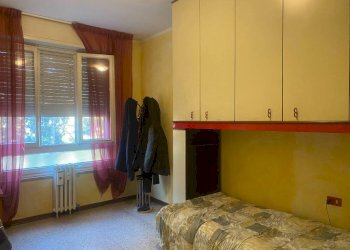 Cameretta - Three-room apartment via Romagna, Buccinasco - photo 9