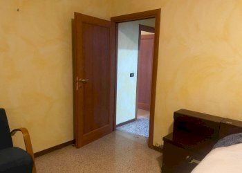 Camera da letto - Three-room apartment via Romagna, Buccinasco - photo 12