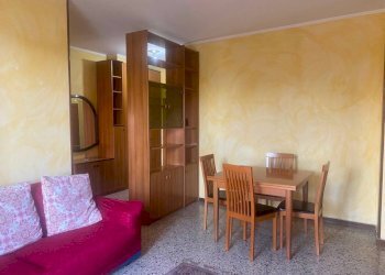 Salone - Three-room apartment via Romagna, Buccinasco - photo 20