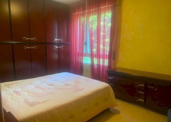 Camera da letto - Three-room apartment via Romagna, Buccinasco - photo 33