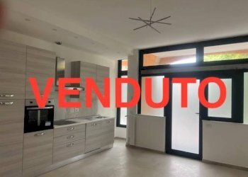 Cucina - Trilocale via Achille Grandi, 24, Corsico - foto 1