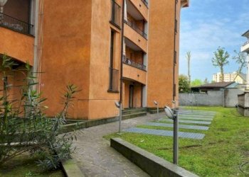 esterno - Trilocale via Achille Grandi, 24, Corsico - foto 6