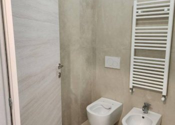 bagno - Trilocale via Achille Grandi, 24, Corsico - foto 28