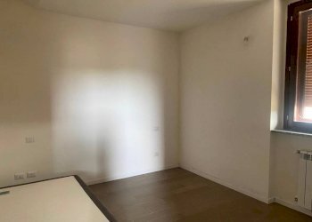 Camera da letto - Trilocale via per Cascina Centenara, 43, Lacchiarella - foto 10