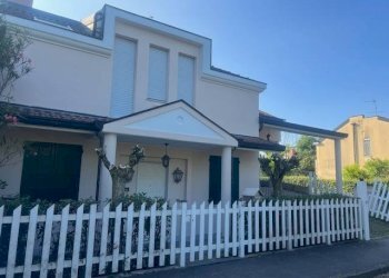 Facciata - Villa via Rovido, Buccinasco - foto 33