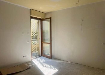 Camera da letto - Three-room apartment viale Corsica, 55, Milano - photo 32