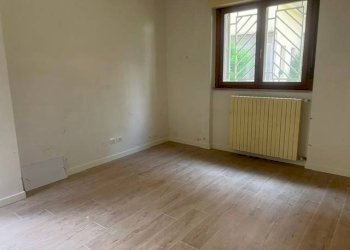 Camera da letto - Bilocale viale Corsica, 55, Milano - foto 31
