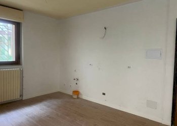 Cameretta - Bilocale viale Corsica, 55, Milano - foto 32