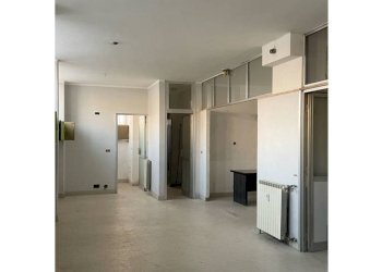 Stanza non arredata - Shop piazza Arturo Graf, 132, Torino (neighborhood San Salvario) - photo 8