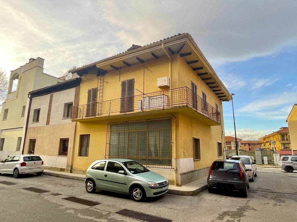 Facciata - Independent house corso Giovanni Giolitti, 13, Busca - photo 1