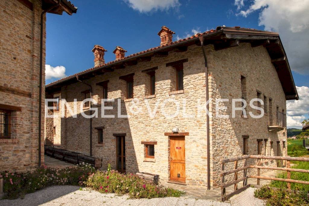 Facciata - Rustico Borgata Pamparato, Dogliani - foto 1