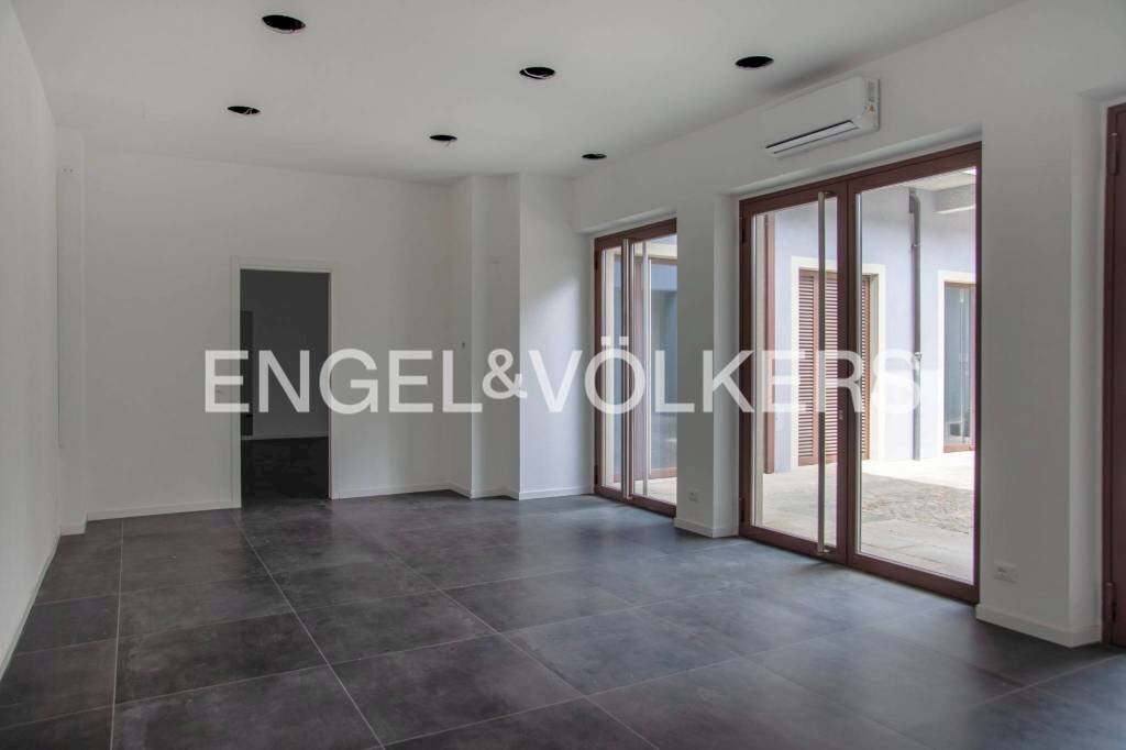 interno - Negozio via Vittorio Emanuele, Cherasco - foto 2