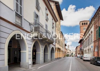 esterno - Negozio via Vittorio Emanuele, Cherasco - foto 5