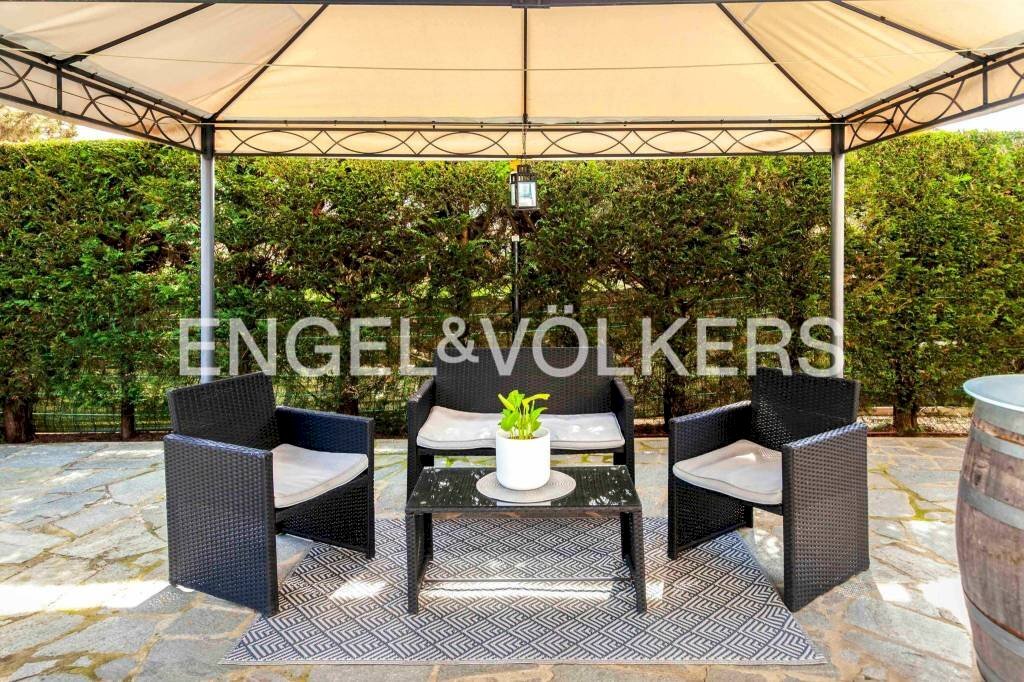 Giardino - Four-room apartment via Giuseppe Romita, Govone - photo 2