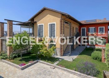 Facciata - Rustico Località Sant'Anna, Monforte d'Alba - foto 10