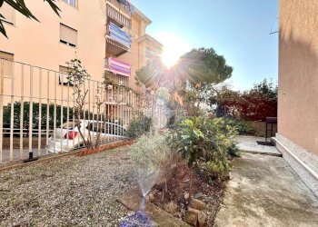 Bilocale Via Laviosa, Genova (zona Pegli) - foto 2