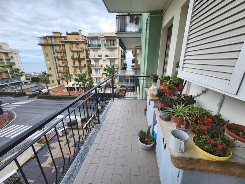 Bilocale Corso Europa, Borghetto Santo Spirito - foto 1